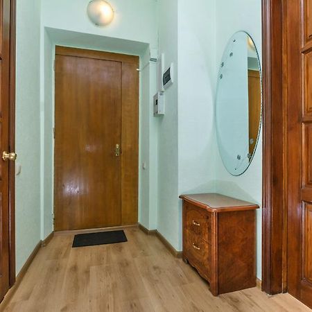 Two Bedroom Apartment On Liuteranska Street Kyiv Exterior foto
