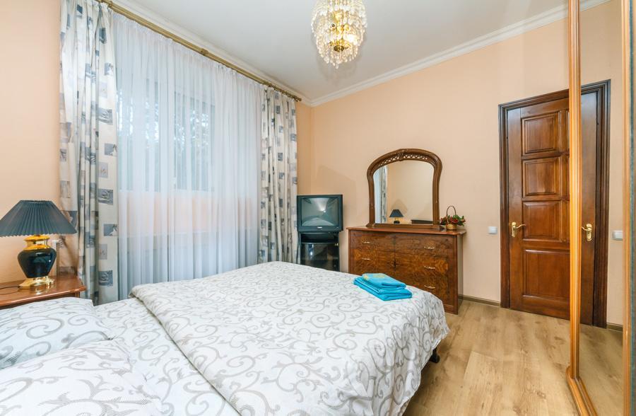 Two Bedroom Apartment On Liuteranska Street Kyiv Exterior foto