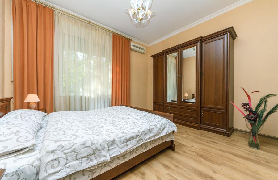 Two Bedroom Apartment On Liuteranska Street Kyiv Exterior foto